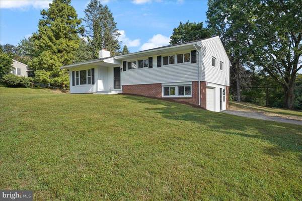 12 WAR ADMIRAL LN, Media, PA 19063