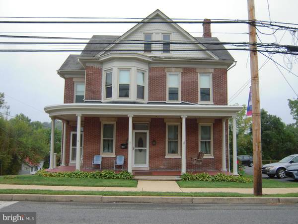 2 W MAIN ST, Mountville, PA 17554