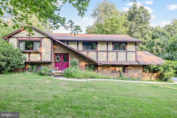 2131 LONGS GAP RD, Carlisle, PA 17013