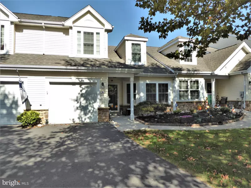 6 KINGSTON BLVD, Hamilton, NJ 08690