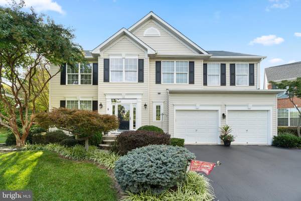 8 VILLAGE GREEN CT, Germantown, MD 20876