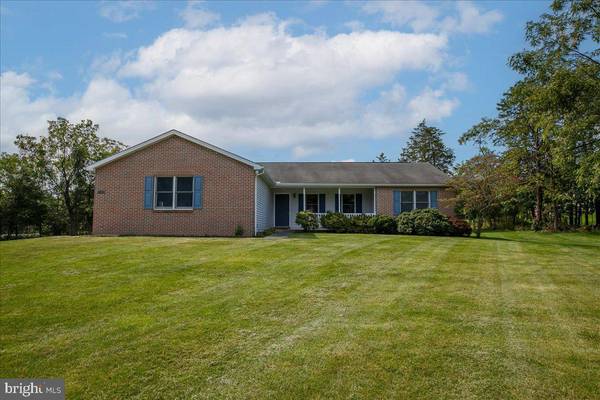 366 N MIDDLESEX RD, Carlisle, PA 17013