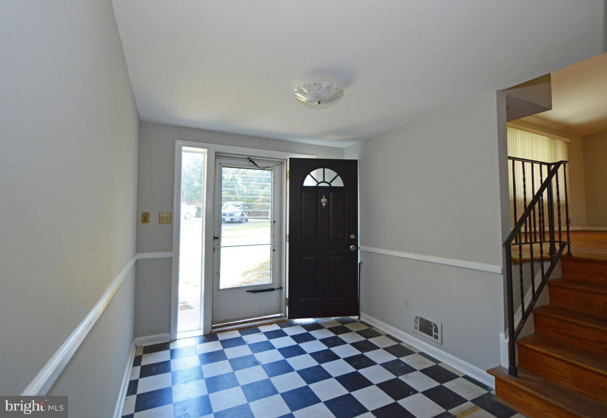 Baltimore, MD 21210,6 LAKE MANOR CT