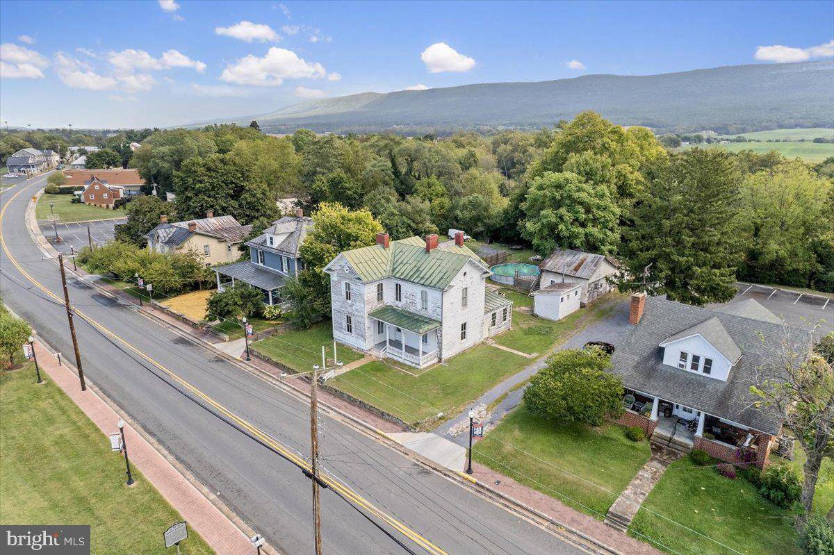 Mount Jackson, VA 22842,5870 MAIN ST