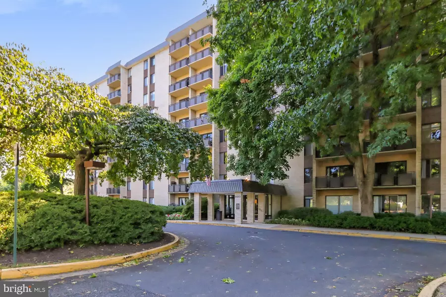 6001 ARLINGTON BLVD #207, Falls Church, VA 22044