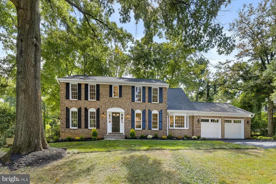 7907 FOXHOUND RD, Mclean, VA 22102