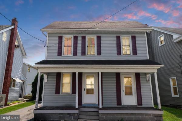 100 W MAIN ST, Newmanstown, PA 17073