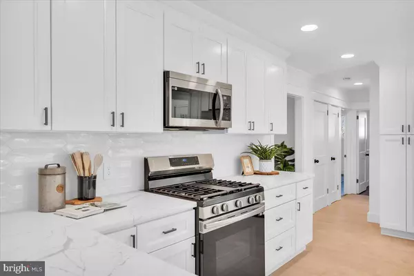 5 GEORGIA TRL Medford, NJ 08055