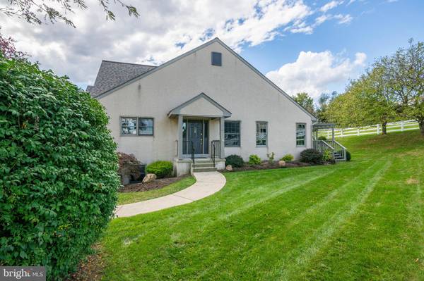 Elverson, PA 19520,128 STEEPLECHASE DR