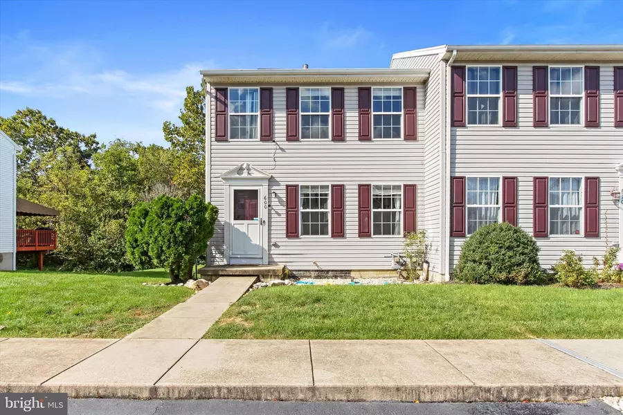 600 CHARLES CIR, York, PA 17406