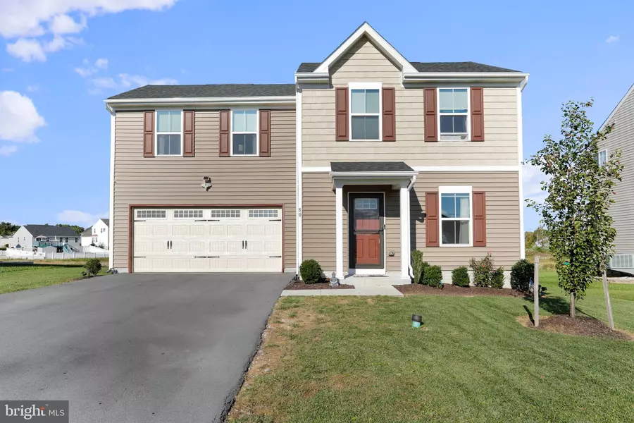 80 CHANDLERS GLEN DR, Bunker Hill, WV 25413