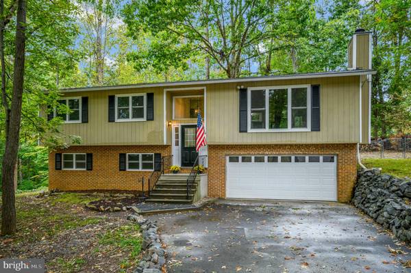 2039 MIDSHIPMAN DR, Stafford, VA 22554