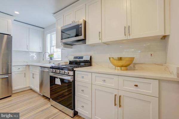 2026 N VERMONT ST #302, Arlington, VA 22207