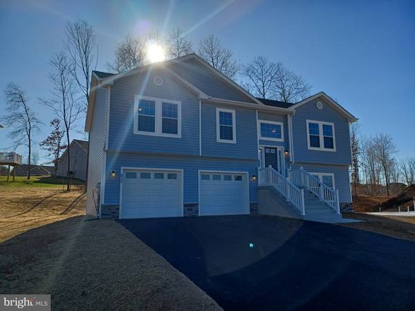 825 BASIN DRIVE, Inwood, WV 25428