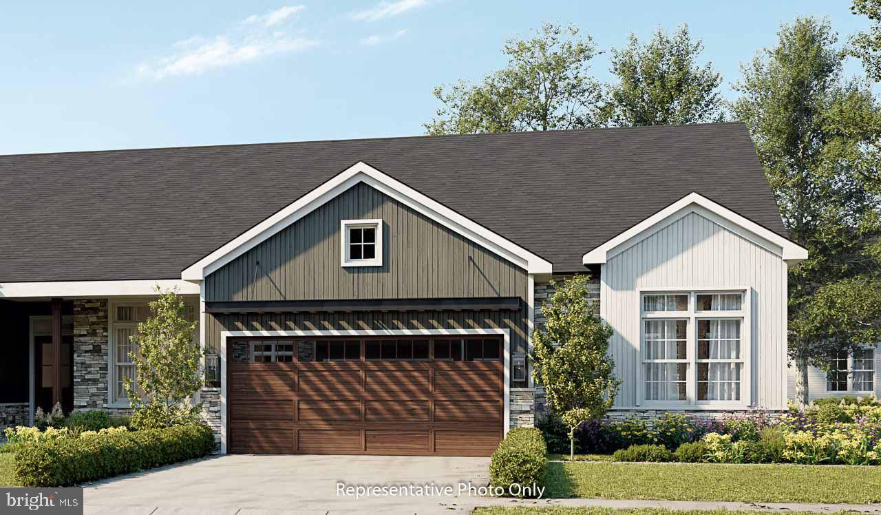 743 AURORA DR #421, Mechanicsburg, PA 17055