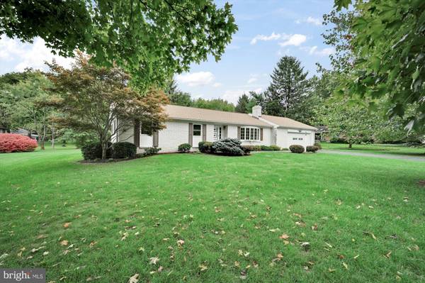 Elizabethtown, PA 17022,3 CLOVER LN