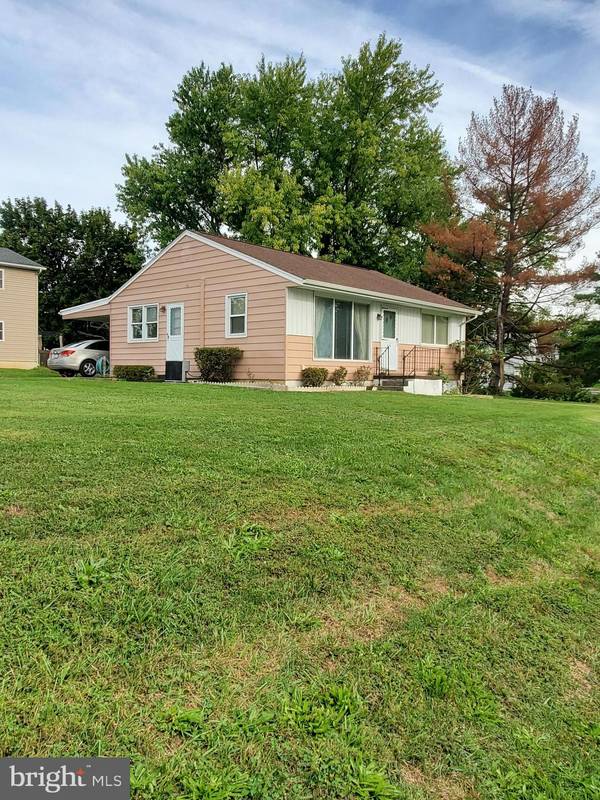 830 MAGARO RD, Enola, PA 17025