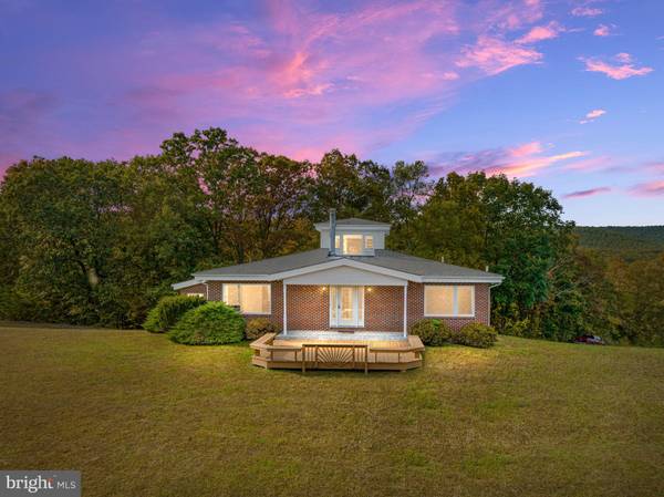 678 FRENCHMAN POND RD, Fort Valley, VA 22652