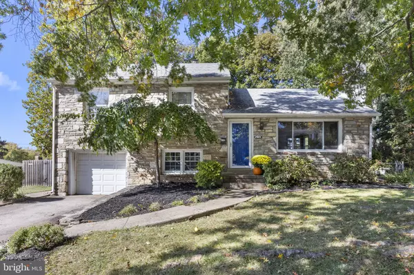 2021 SPRING MILL RD, Conshohocken, PA 19428