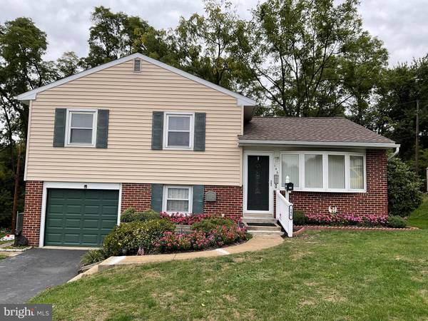 146 HENRY RD, Enola, PA 17025