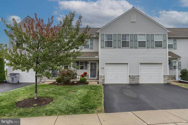 172 N VILLAGE CIR, Palmyra, PA 17078