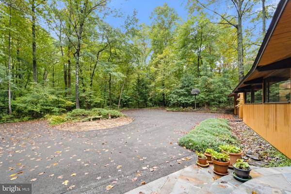 Great Falls, VA 22066,930 HICKORY RUN LN