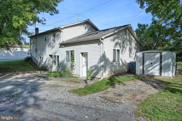 37 BURD ST, Middletown, PA 17057