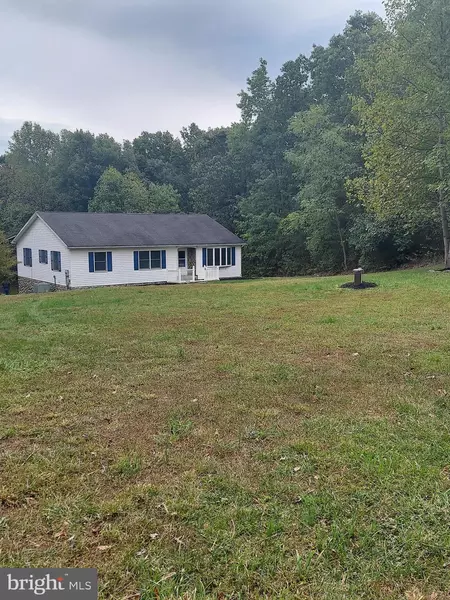 71 MAWANI VILLAGE CT, Berkeley Springs, WV 25411