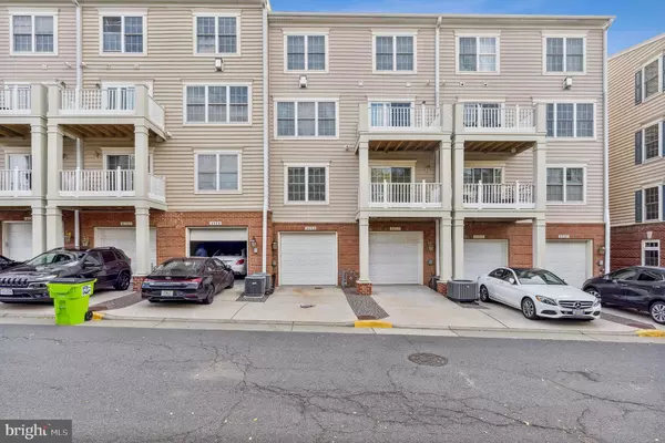 Fairfax, VA 22030,4553 WHITTEMORE PL #1421