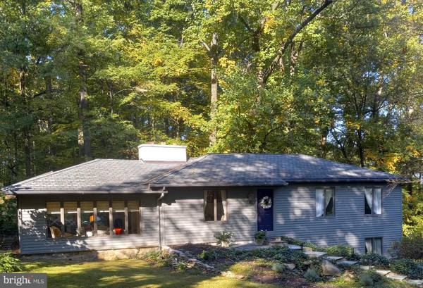 3003 TOWNSHIP WOODS RD, East Greenville, PA 18041