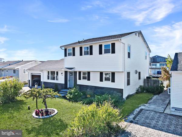 108 E RARITAN DR, Tuckerton, NJ 08087