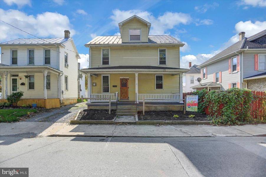 204 S QUEEN ST, Shippensburg, PA 17257