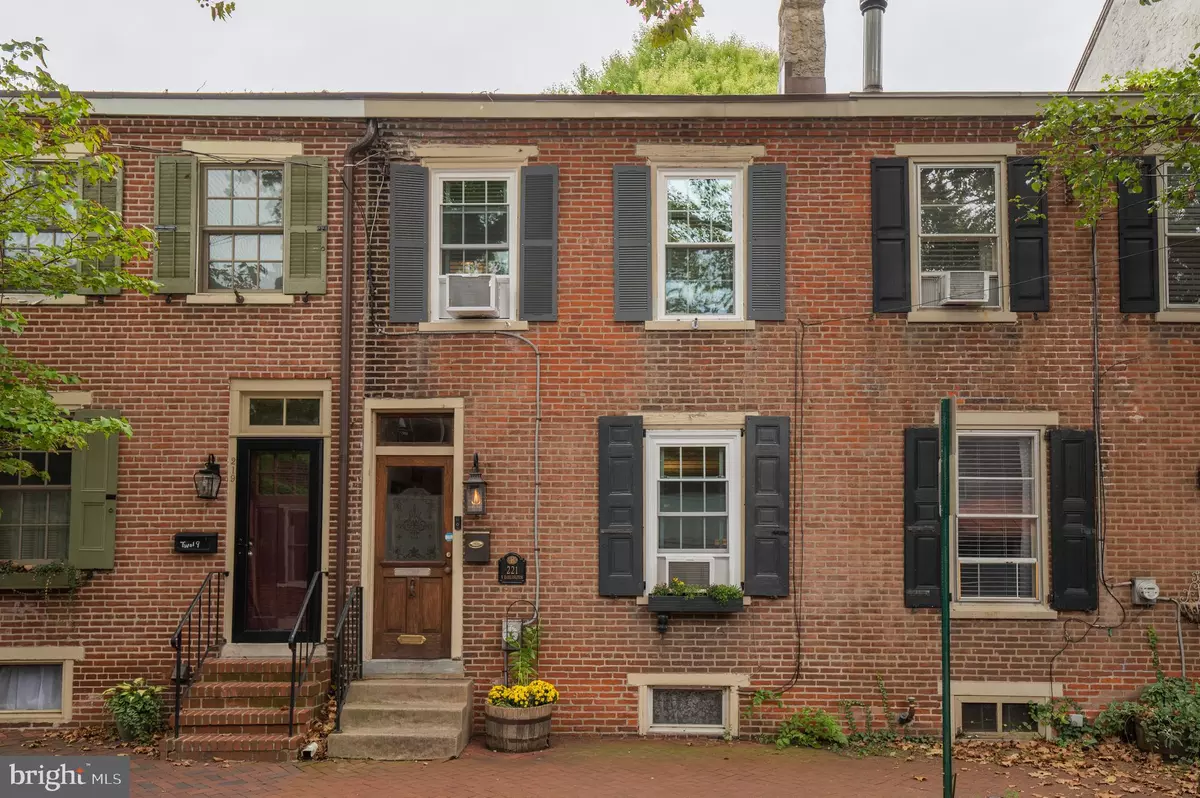 West Chester, PA 19382,221 S DARLINGTON ST