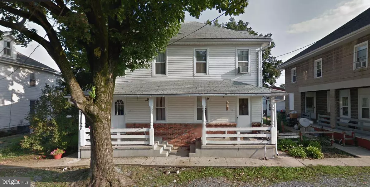 111-113 HEISEY AVE, Elizabethtown, PA 17022