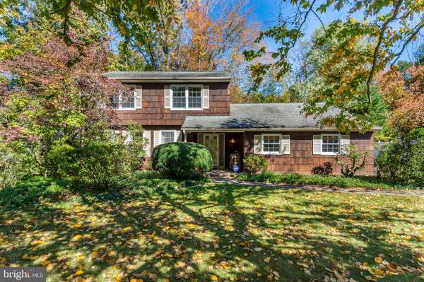 33 PINE KNOLL DR, Lawrenceville, NJ 08648