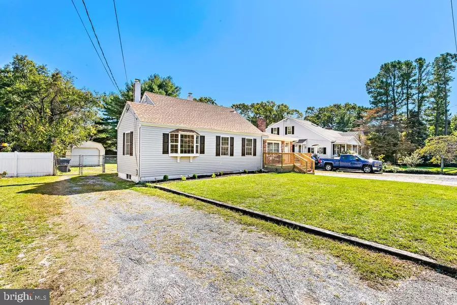 24 OAK LN, Tuckerton, NJ 08087