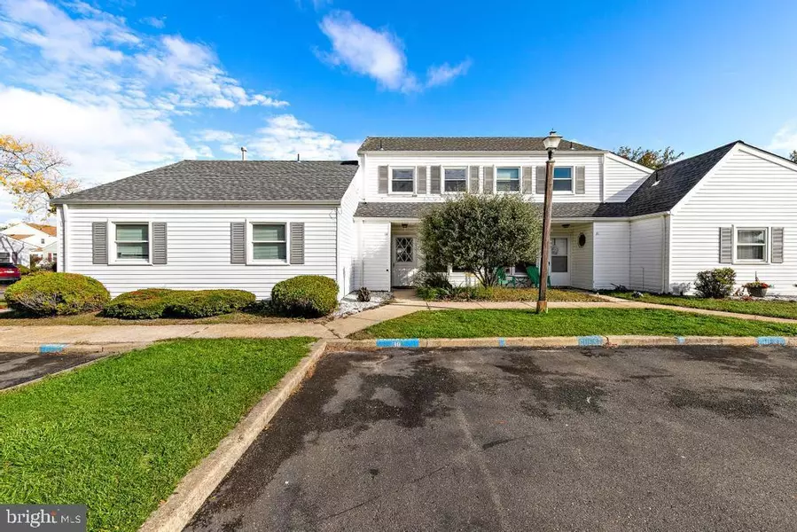 19 MEDITERRANEAN CT, Barnegat, NJ 08005