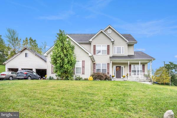 2496 TRACY LN, Gilbertsville, PA 19525