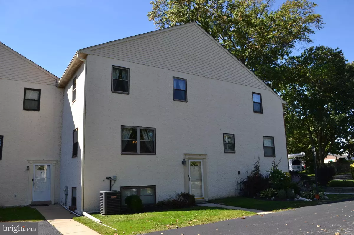 Morton, PA 19070,21 SILVER LAKE TER #15