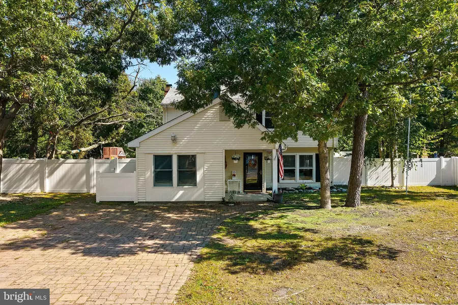 23 SPRUCE CIR S, Barnegat, NJ 08005