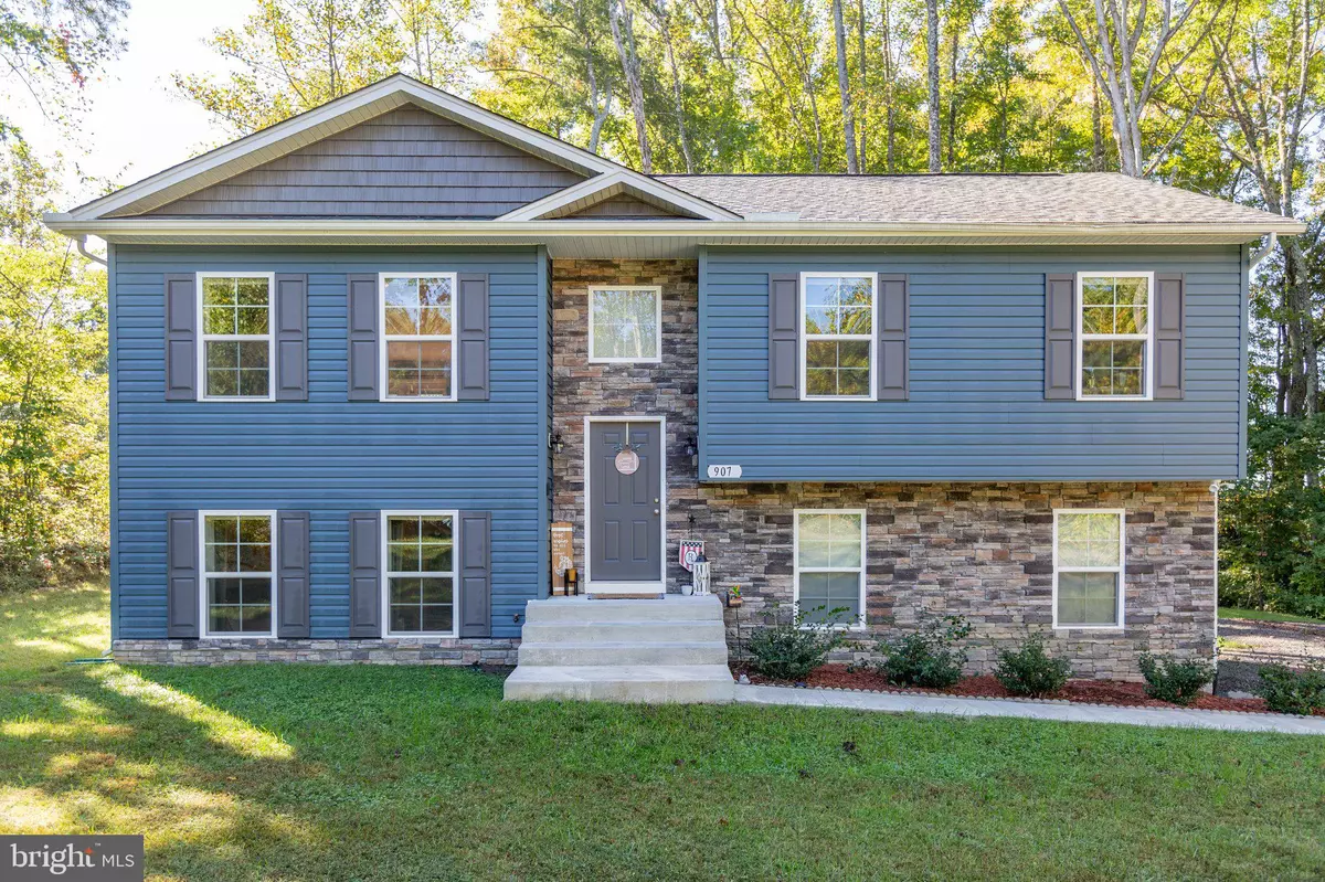 Ruther Glen, VA 22546,907 JONES DR