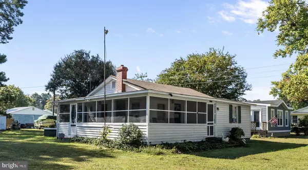 372 RIVER SHORE DR,  Dunnsville,  VA 22454