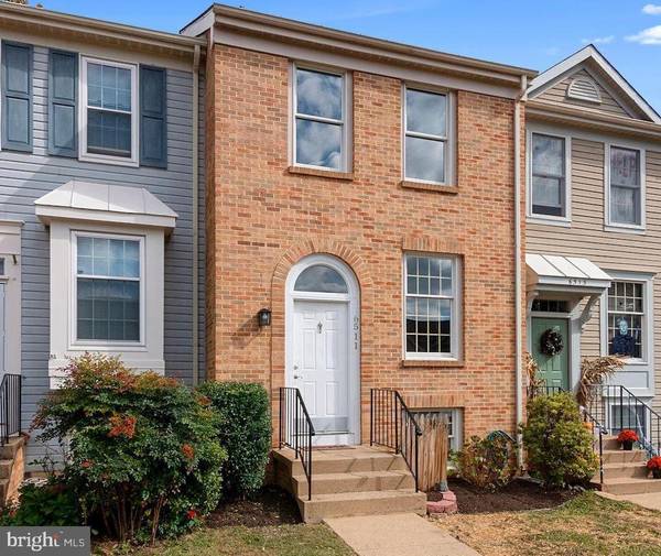 6511 SKYLEMAR TRL, Centreville, VA 20121