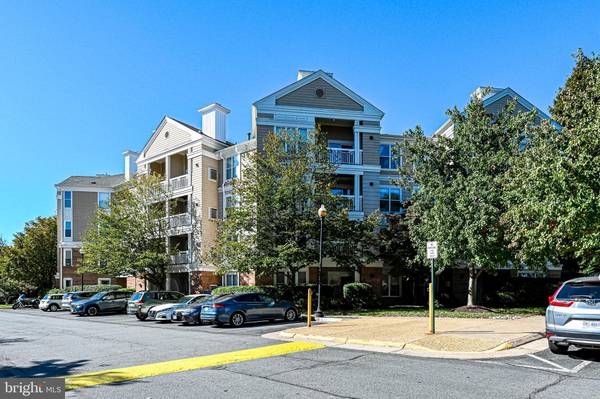 2204 WESTCOURT LN #121, Herndon, VA 20170