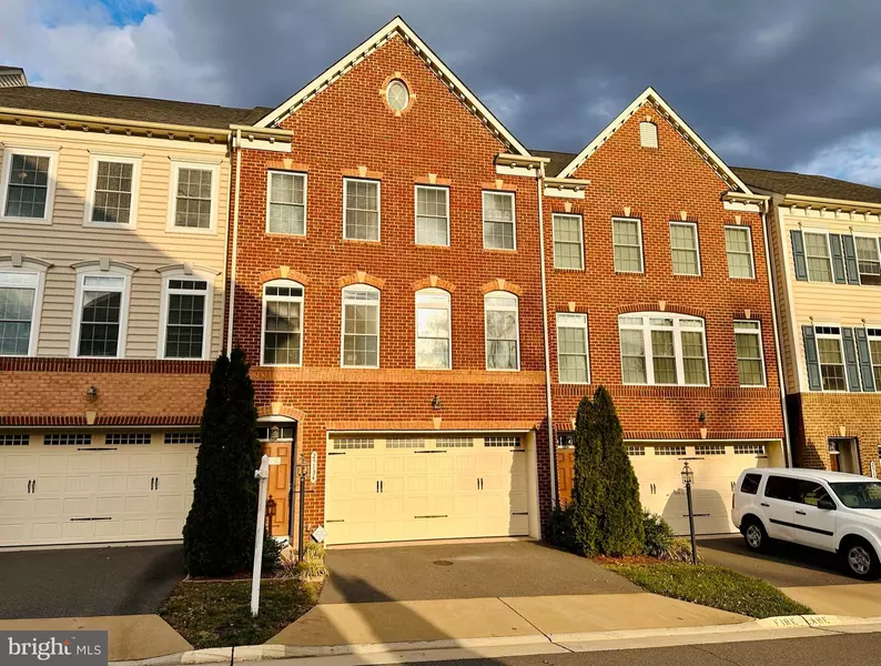 25134 DEERHURST TER, Chantilly, VA 20152