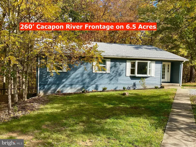 440 HUNTERS CAMP RD, Great Cacapon, WV 25422