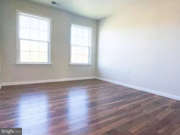Shepherdstown, WV 25443,11 ORLEANS DR