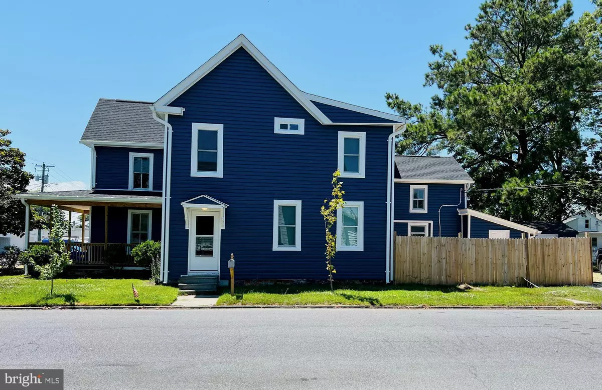 Crisfield, MD 21817,302 PINE ST