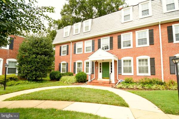 3014 S ABINGDON ST #B2, Arlington, VA 22206