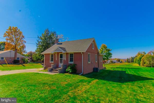 2187 GRANDVIEW RD, Hanover, PA 17331